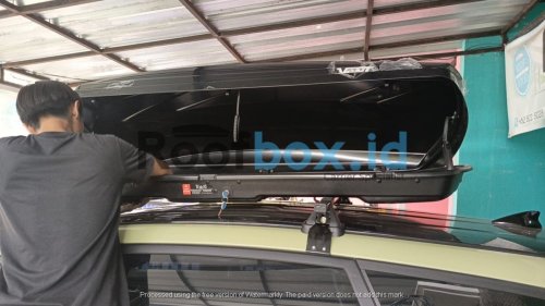 Customer Roofbox Installation 15