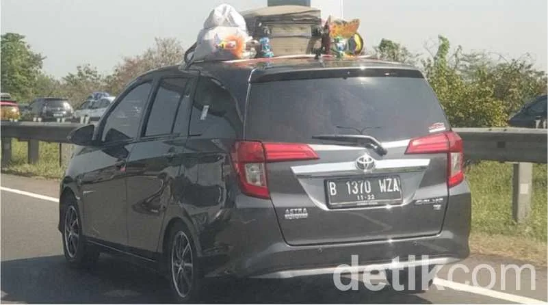 Pakai Roof Box di Mobil Tidak Ditilang, Gimana Jika Cara Bawa Barangnya Seperti Ini?